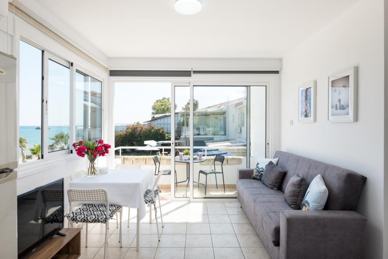 Oceanview Apartment ลาร์นาคา ภายนอก รูปภาพ